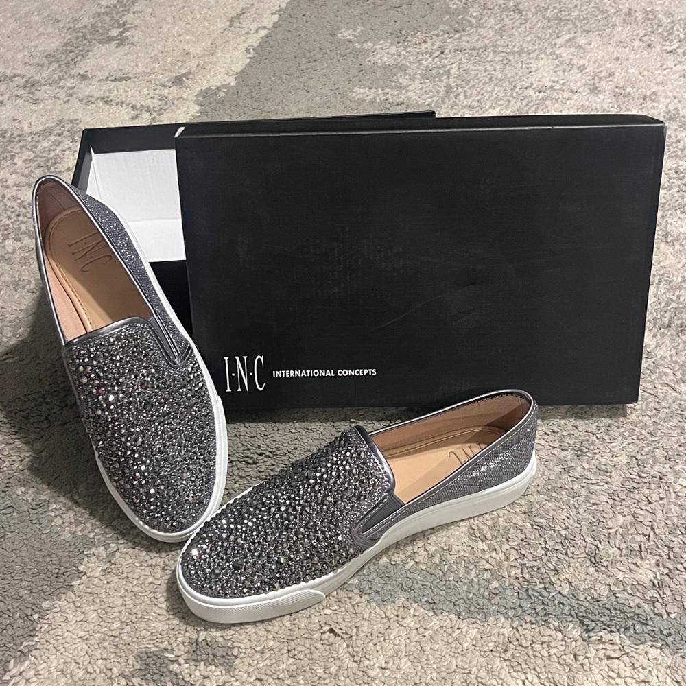 INC International Concepts Sammee 17F Women's Glittering Silver Sneakers Pewter